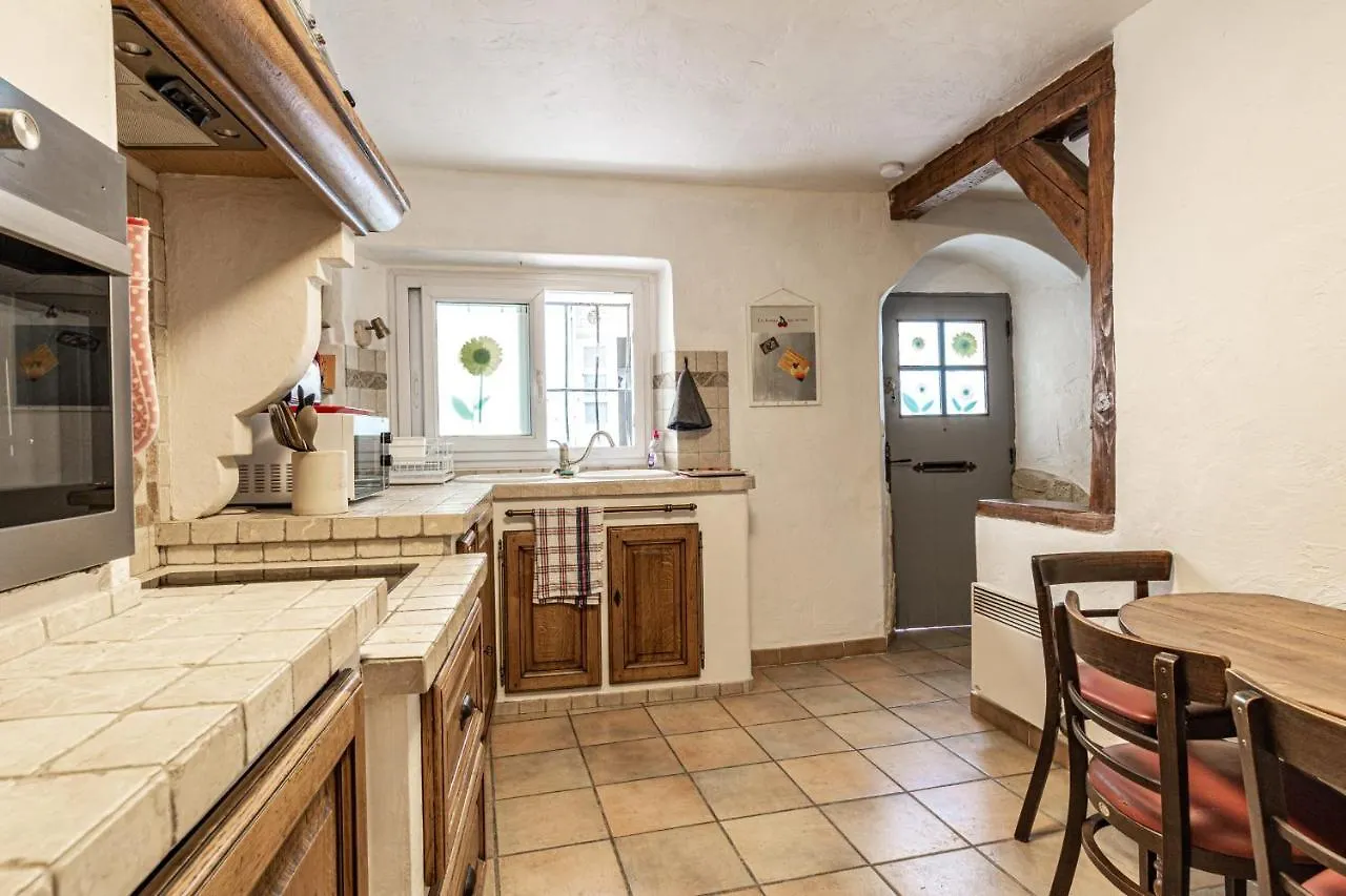 Maison de village au coeur de LʼIsle-sur-la-Sorgue